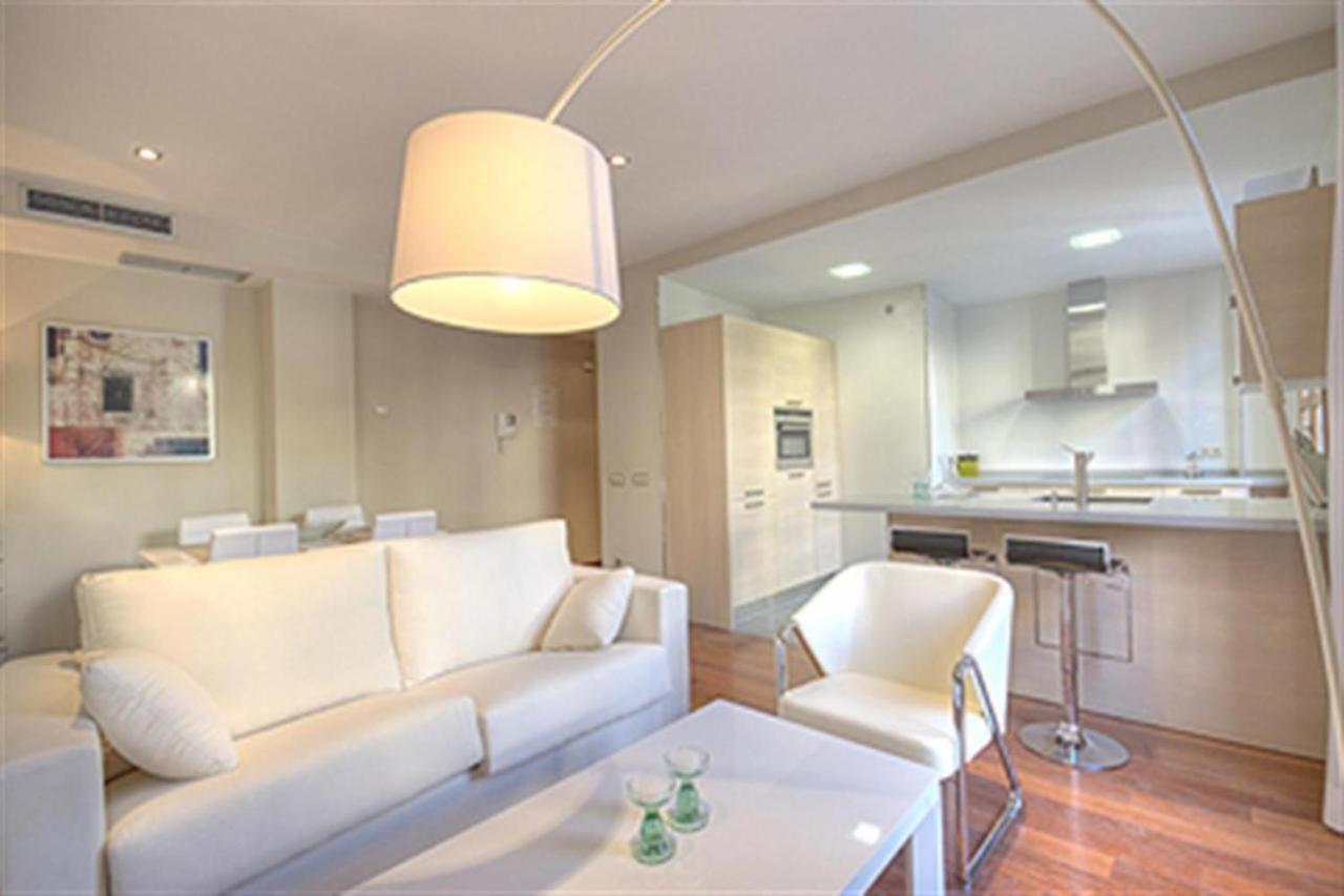 Moderno Apartamento En La Plaza Del Tossal Valencia Buitenkant foto